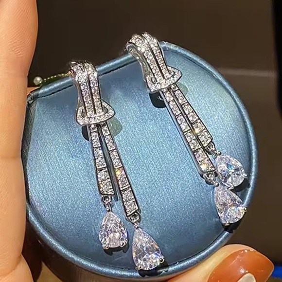 Anthropologie Jewelry - Elegant Linear Crystal Drop Earrings